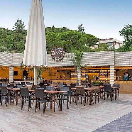 Grand Cettia Hotel 5*